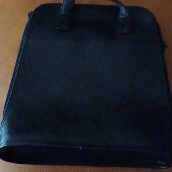 🌹BRIGHTON one world bag🎉 - Picture 7 of 12